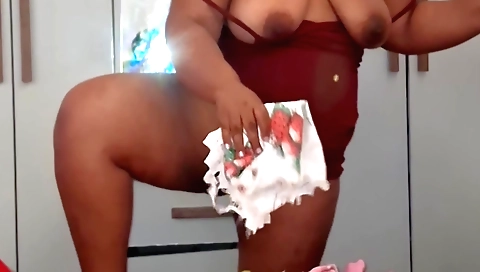 Indian girl with big tits is ready to give a good blowjob