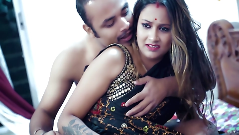 Sararti Devar Ne Apne Sexy Bhabhi Ke Sath Chudai Ka Maja With Li Ya