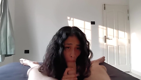 Indian hottie gives you a blowjob in this porn clip