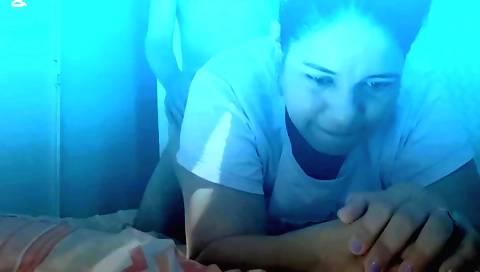 Amateur blowjob delight by a brunette milf in indian costume