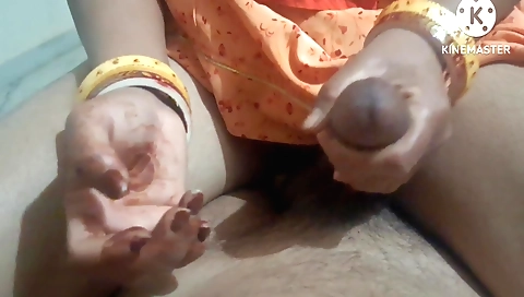 Handjob with an amateur Indian girl in a hardcore video