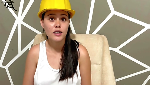 Amateur brunette girl sucks and gets her pussy fucked