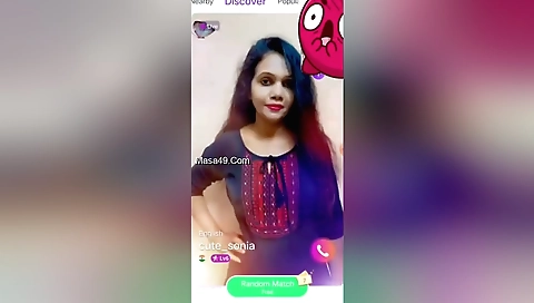 Amateur brunette shows her hairy pussy in webcam clip