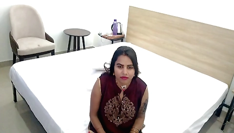 Raat Me Akeli Bhabhi Ke Dever Ne Romance Bhari Baat Ki Aur Pel Diya