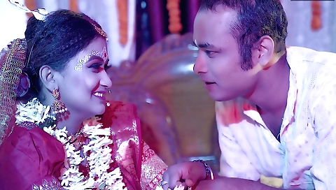 Indian lady 18+ has sex with her husband on first wedding night
