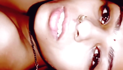 Amateur brunette step sister is having all the fun