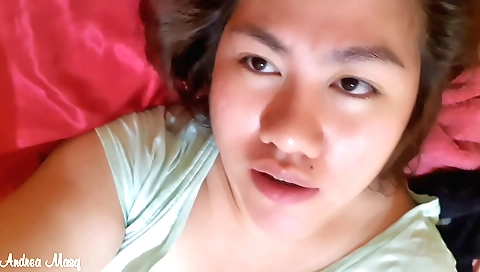 Hairy amateur video shows a girl getting her pussy stuffed