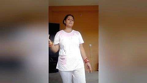 A hot brunette amateur solo video with a small body