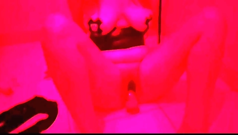 Big tits brunette amateur tries to seduce a big dick