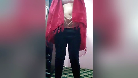 Indian amateur slut sucks a cock after playing with her ass