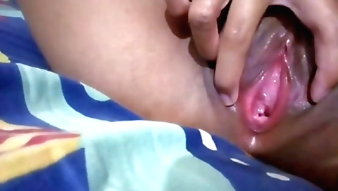 Indian girl plays with her sexy body in homemade solo