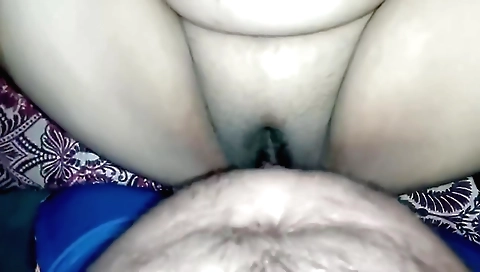 Indian babe wearing sexy blouse is showing off her body