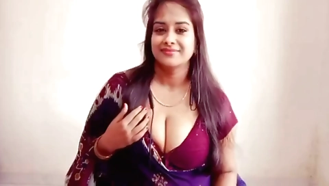 Buxom indian brunette with big boobs higgledy-higgledy