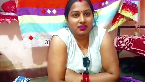 Amateur brunette shows off her hairy pussy and her bush