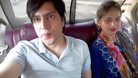 Indian teen slut gets a dick in her asshole in a car