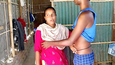 Indian teen makes her boyfriend cum in her asshole