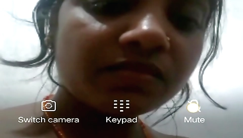 Bhabhi shows her big boobs and pussy in a solo video