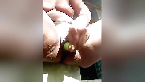 Desi randi gets wet by a vibrator in a homemade solo porn