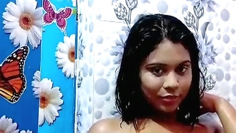 Busty brunette milf shows off her sexy body and pussy