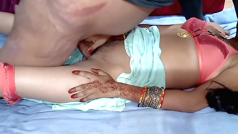 Hairy brunette babe with a hot body is caught in a situation