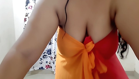 Busty indian brunette shows her big tits in webcam ролик