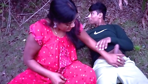Indian brunette 18+ fucked in her pussy on the jungle trail