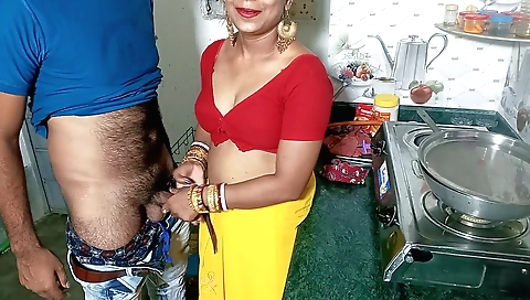 Amateur indian chick sucks a spoon and gives a handjob