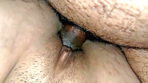 Amateur teen gets fucked in her bedroom by her boyfriend