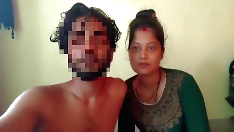 Amateur milf gets her big asshole plugged by stepbrother