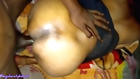 Indian girl gets fucked by her lover after handjob