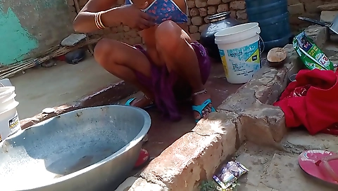Indian babe in pink bikini gets naked and twerking