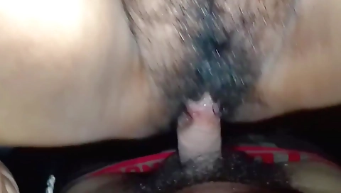 Indian girl with a nice body gets naked in the park