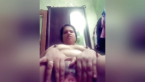 Today Exclusive- Mallu Bhabhi Shows Her Boobs And Pussy 2