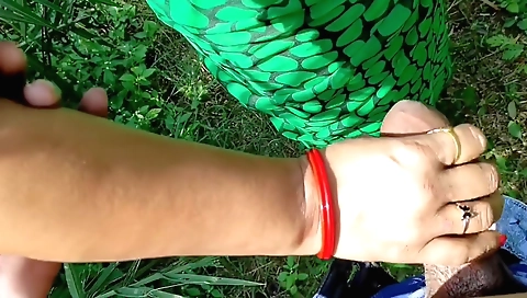 Bhabi gets her pussy fucked by a big dick and it gets hard