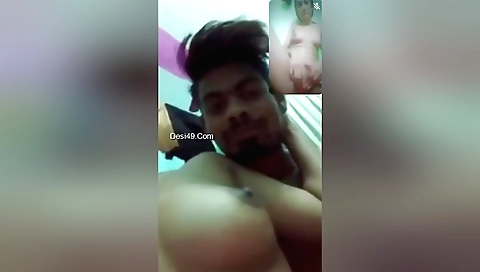 Amateur Indian video showing hot brunette with sexy face