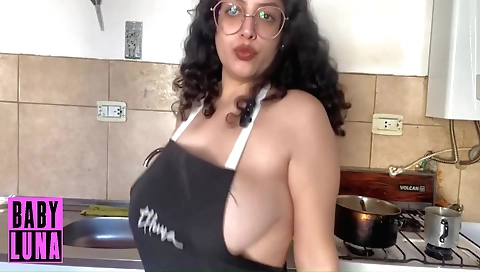 Amateur solo girl with nice tits and a nice ass in the kitchen
