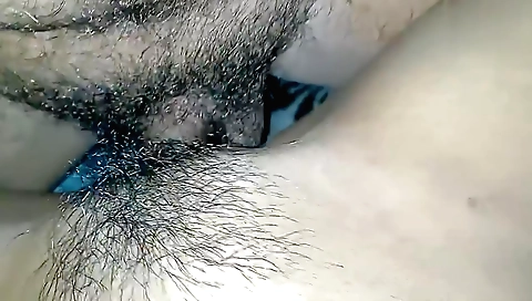 Amateur indian hairy babe kasural me sali koo khel me chudae kar