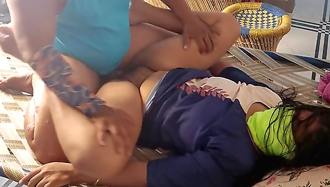 Bhabhi chut chodne ka maja hi alag hai sex couple room hindi audio