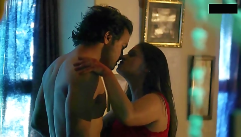 Indian slut gets fucked with her round tits and pussy