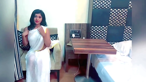 Solo female video showing her ready to fuck with Bollywood actress
