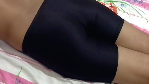 Indian slut with a hot body making homemade porn video