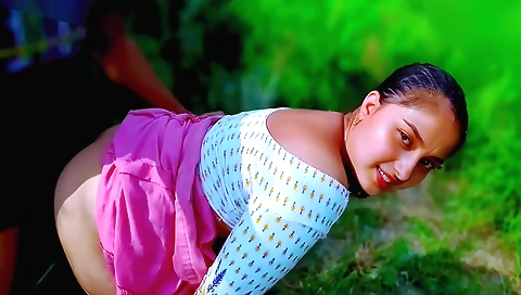 Hot indian milf got nailed outside her village by her boss