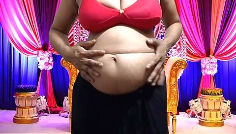 Indian amateur has an orgasm with her young patient