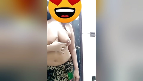 Indian girl with a tight pussy is having hardcore sex