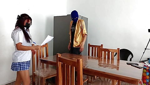 Indian hottie shows her curves and big boobs to the camera